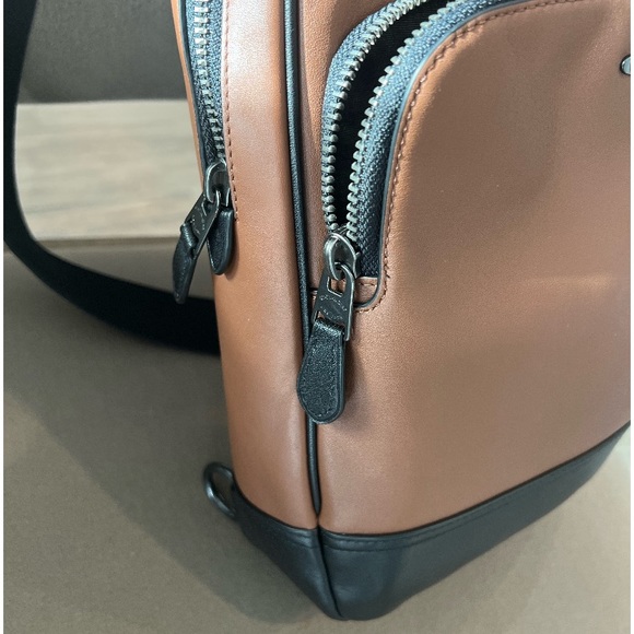 Coach Graham Pack Crossbody - Picture 10 of 16